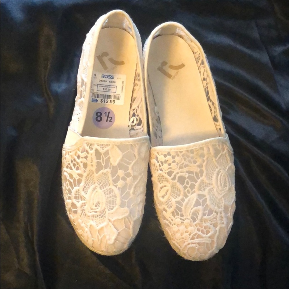 🖤SALE 🖤 White lace flats